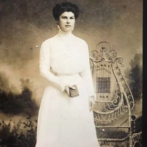 Meet your Posher, Kelli